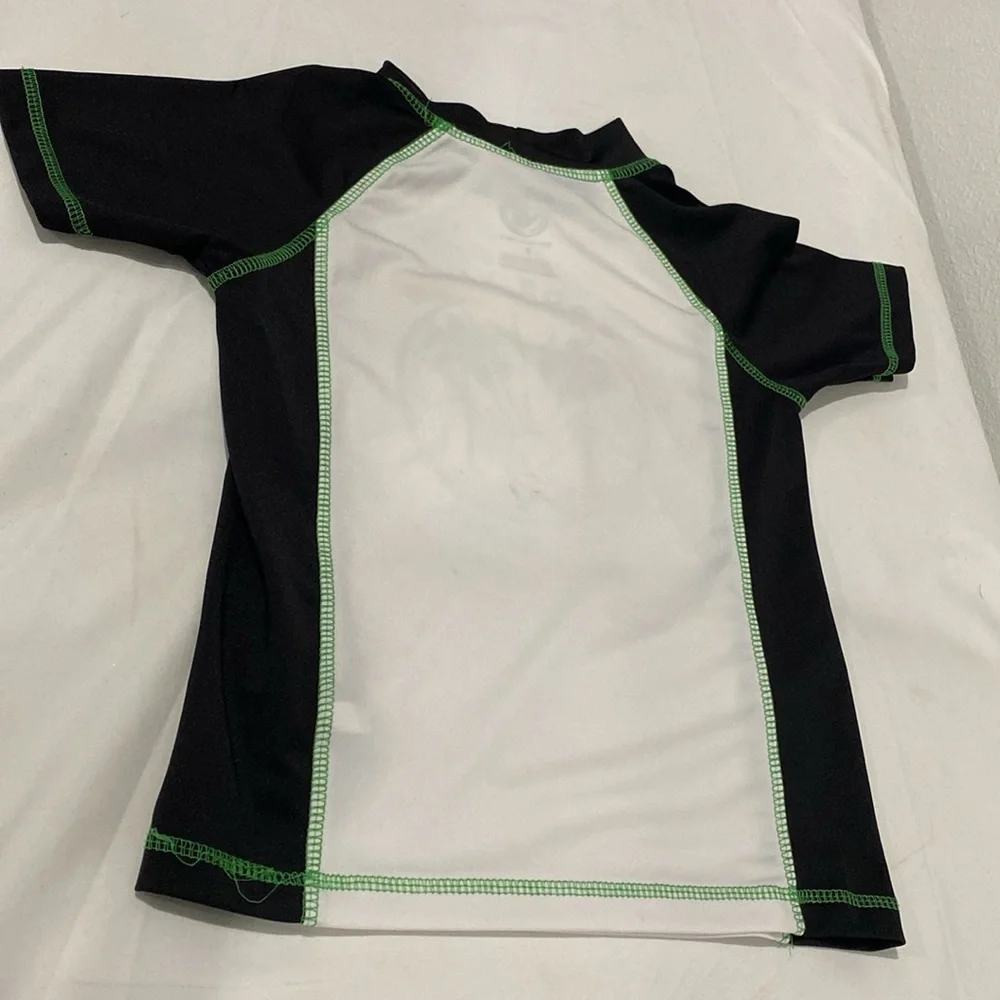 Body Glove Rash Guard water Shirt |Size 7 kids